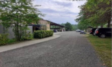 Ecurie professionnelle avec habitations cl&eacute; en main