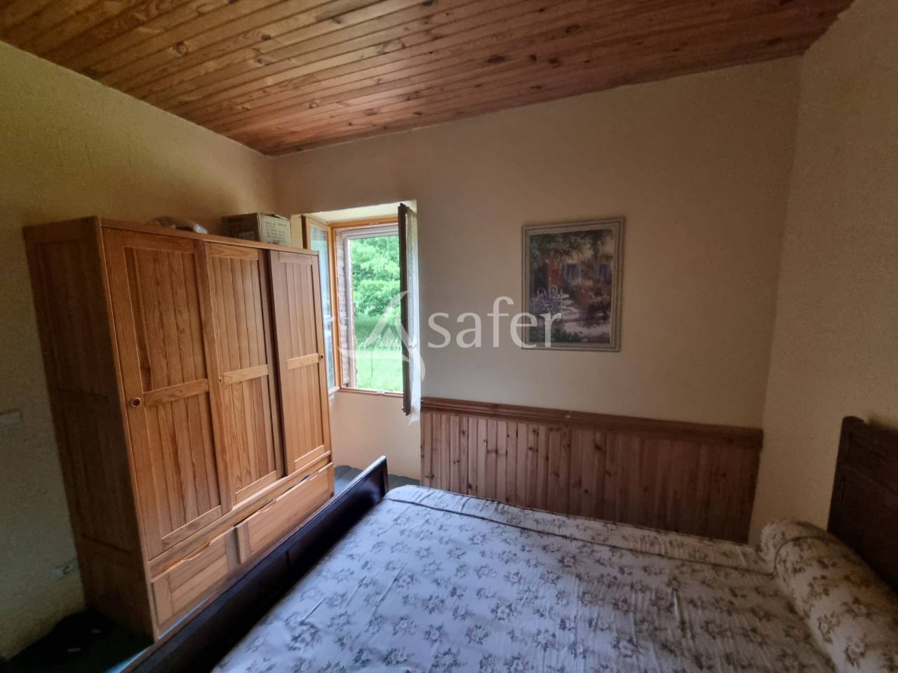 Maison d'habitation et d&eacute;pendances agricoles sur 30 hectares -