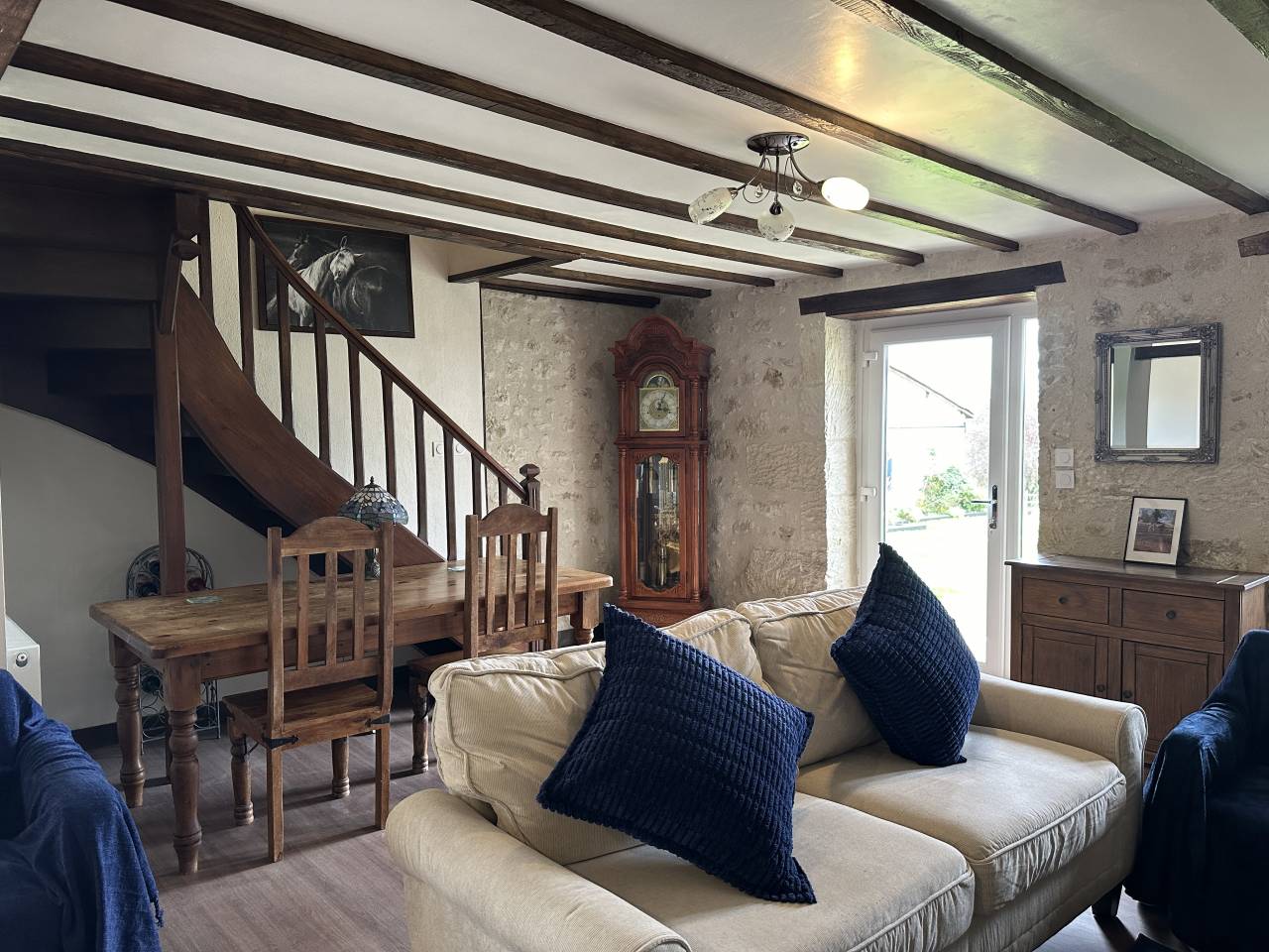 A 20 min de Chalais, sur + de 32 hectares dt 8 de pins