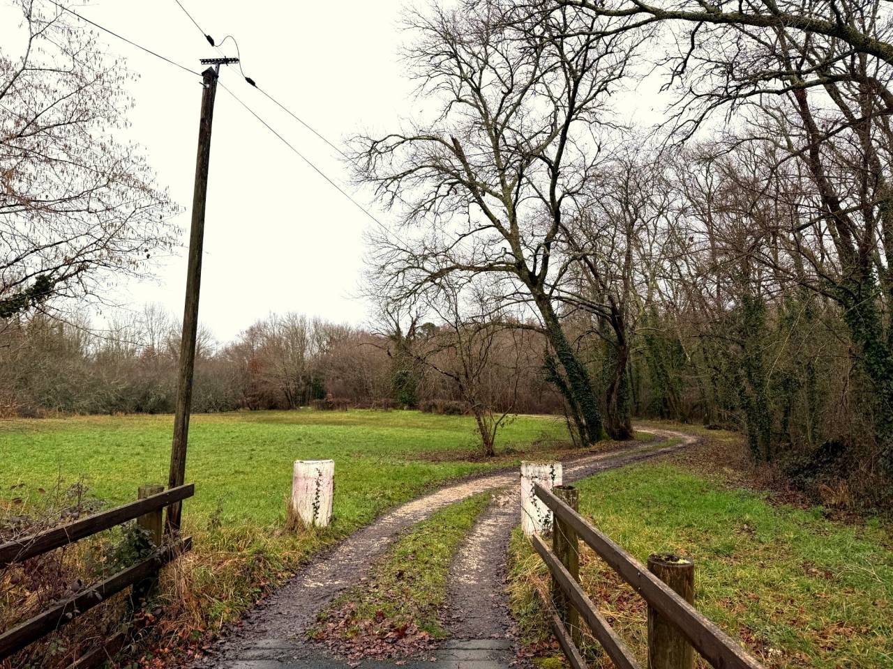 A 7 min de Montguyon, Sur 10 hect ancien moulin &agrave; eau