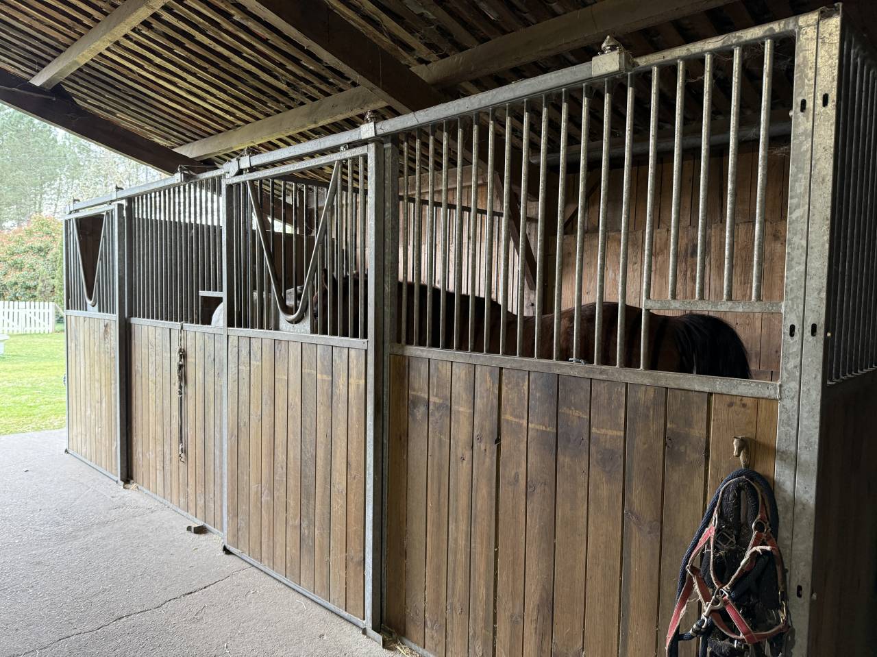 Sur 7 hect, 2 logements ...