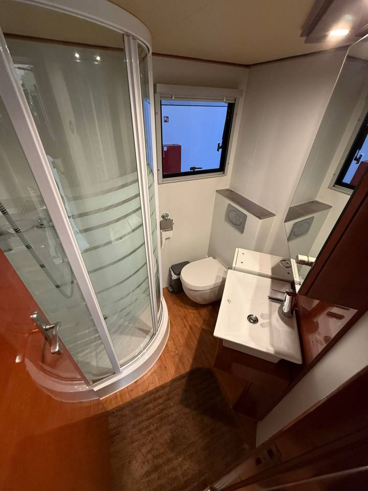 man12.240/bte auto/194000km/4ch/99000euros