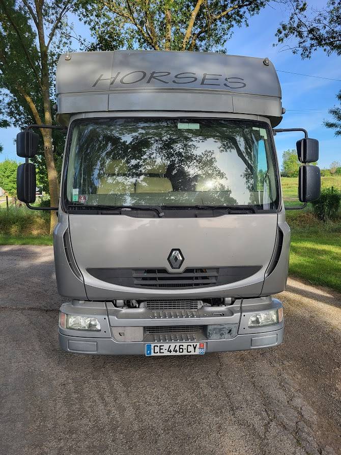 Camion CHEVAUX (3places)