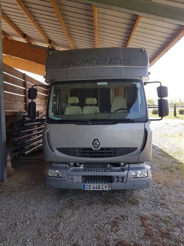 Camion CHEVAUX (3places)