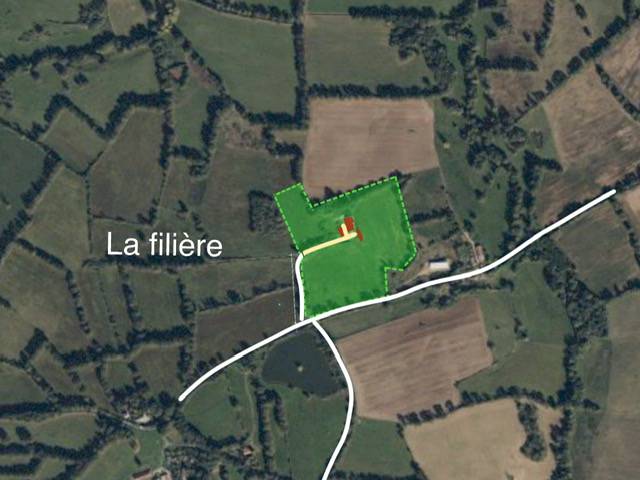 Ferme au milieu de 6 hectares 