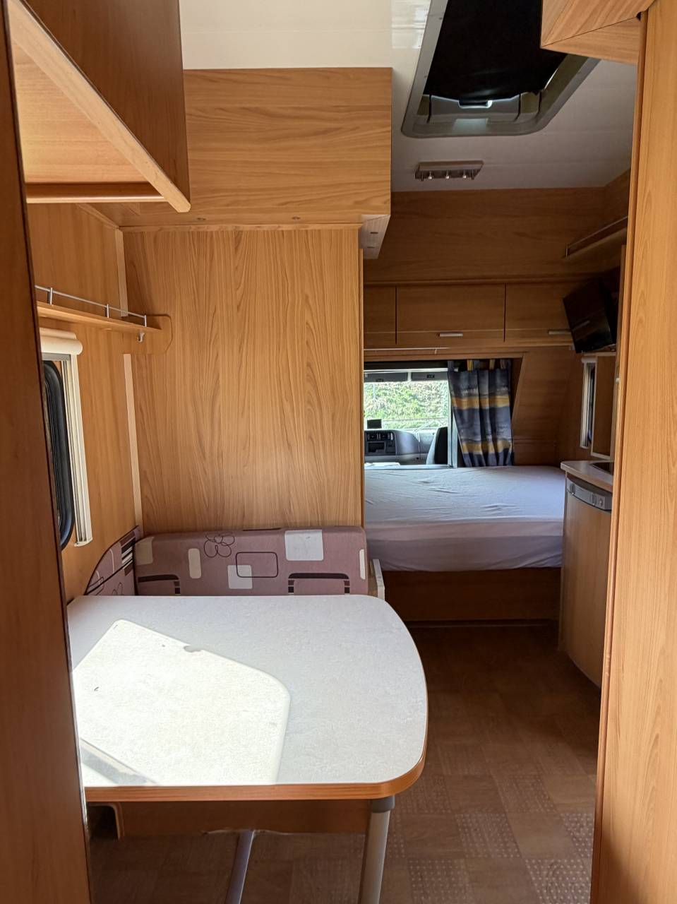 Camion chevaux 4 places + home car