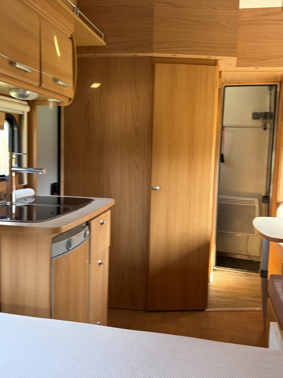 Camion chevaux 4 places + home car