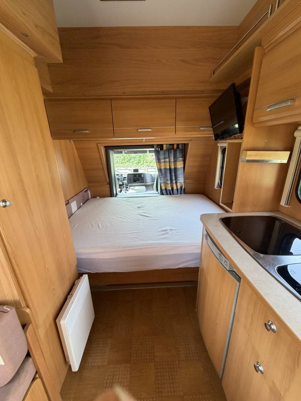 Camion chevaux 4 places + home car