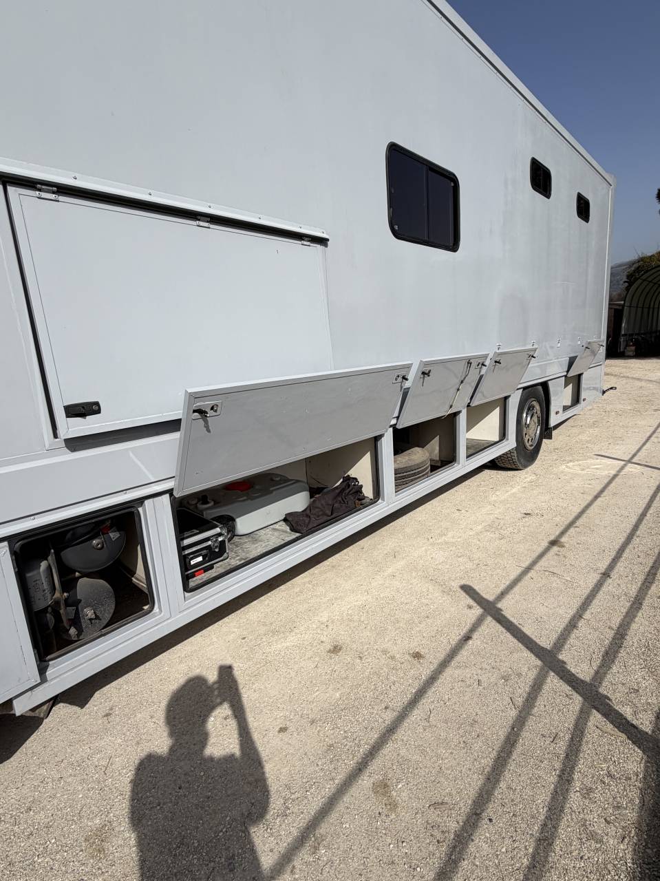 Camion chevaux 4 places + home car