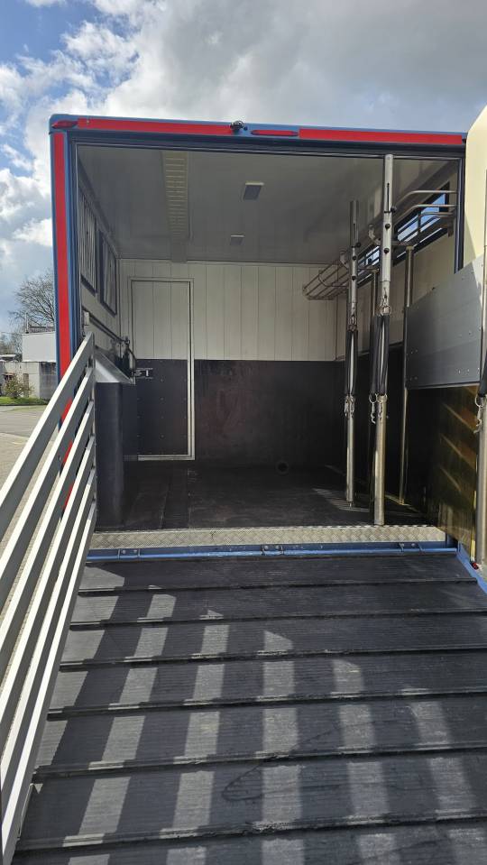 Camion Chevaux &ndash; Mercedes Atego 8T6 - 4 chevaux