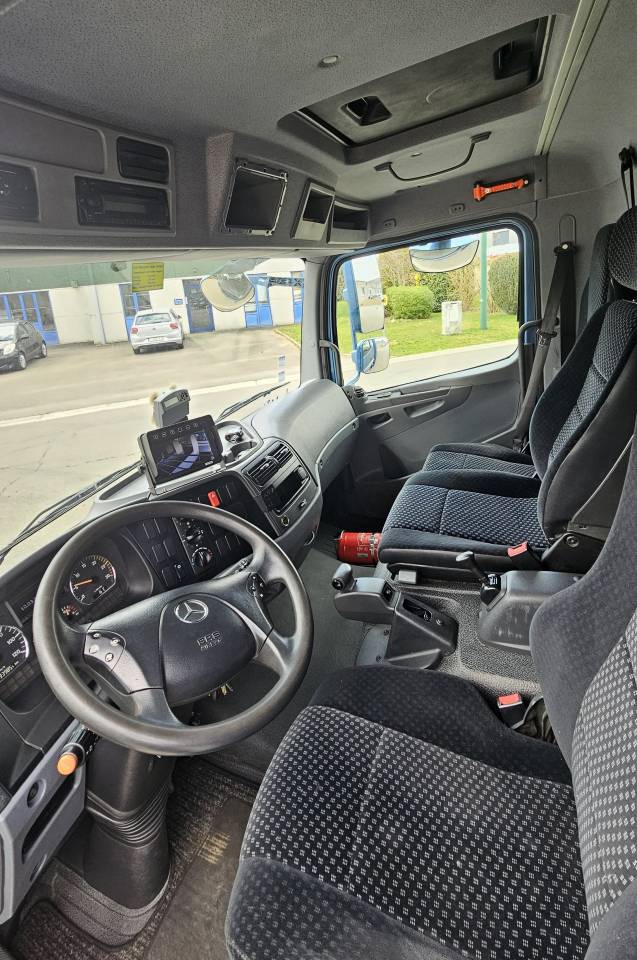 Camion Chevaux &ndash; Mercedes Atego 8T6 - 4 chevaux