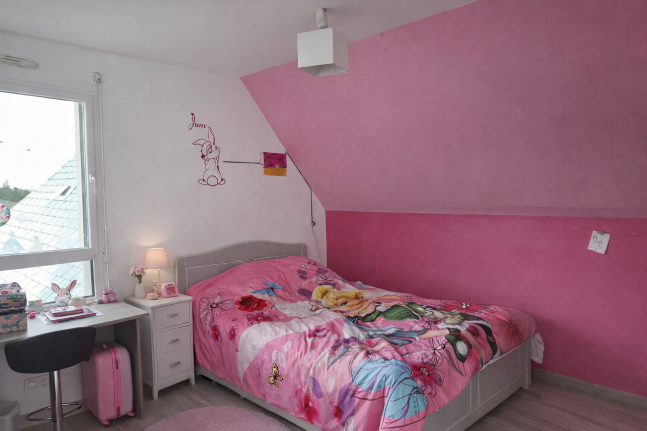 Propri&eacute;t&eacute; &eacute;questre avec &eacute;curie, man&egrave;ge et 13ha