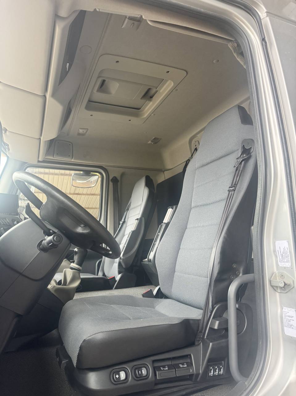  Camion Chevaux Renault / Theault &ndash; 16T &ndash; 6 places &ndash; Tr