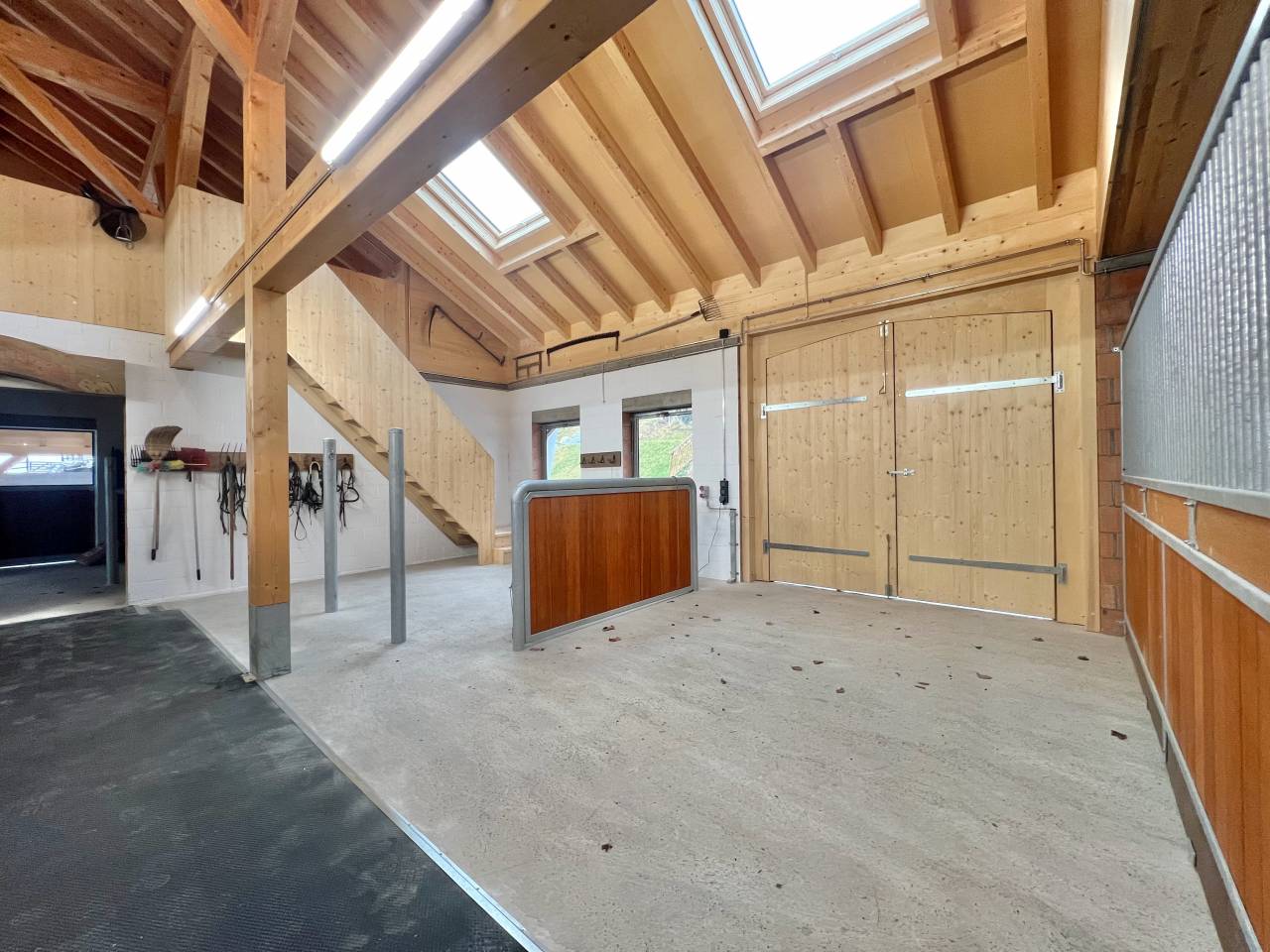 Ferme &eacute;questre a louer