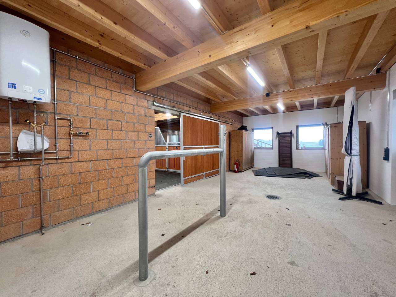 Ferme &eacute;questre a louer