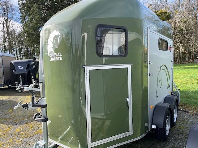 Van Gold 3 Cheval Libert&eacute;