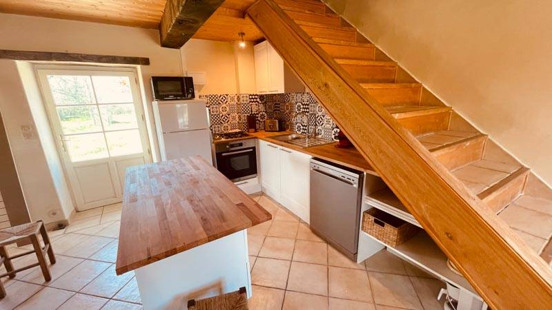 Propri&eacute;t&eacute; &eacute;questre 1,8 ha &ndash; carri&egrave;re &ndash; maison - g&icirc;te 