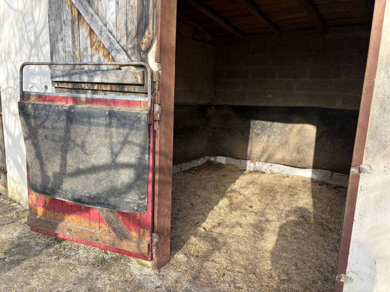 Propri&eacute;t&eacute; &eacute;questre priv&eacute;e proche Le Neubourg - carri&egrave;re