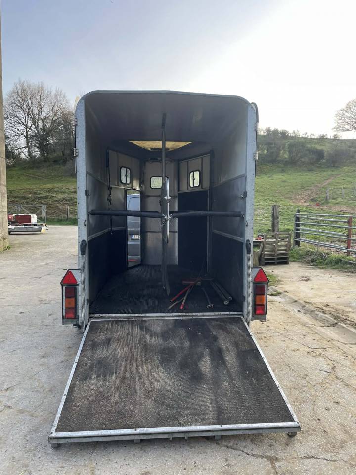 GRAND Van IFOR WILLIAMS plancher ALU 2 chevaux HB510R/1