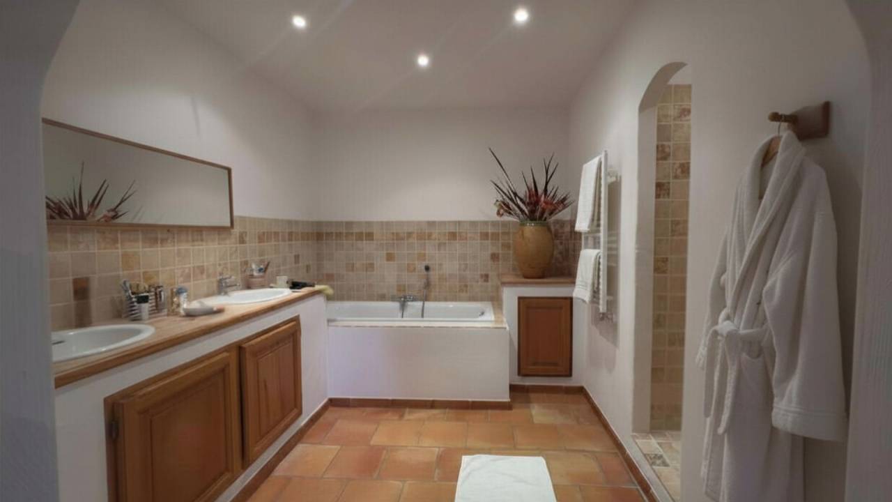 Propri&eacute;t&eacute; de caract&egrave;re pr&egrave;s du Golfe de St-Tropez (83)