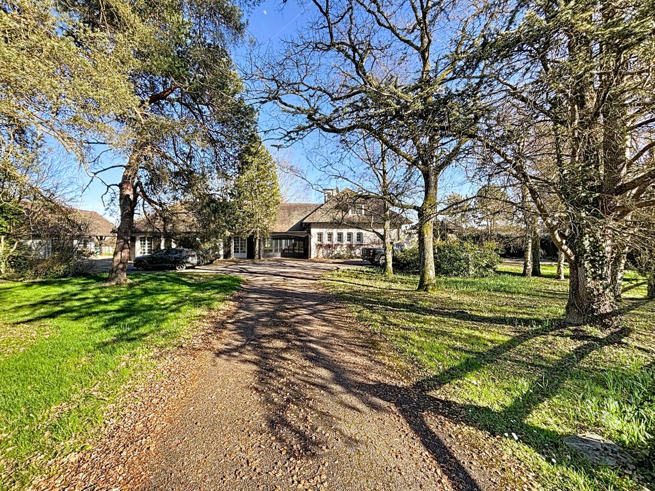 Domaine d'exception de 35 hectares (01)