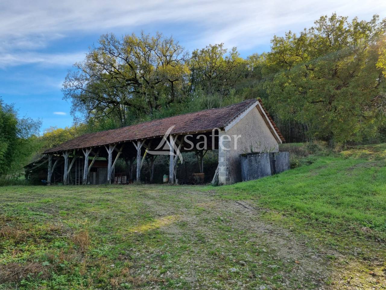 Ancien corps de ferme sur 11 ha au coeur du Quercy Blanc