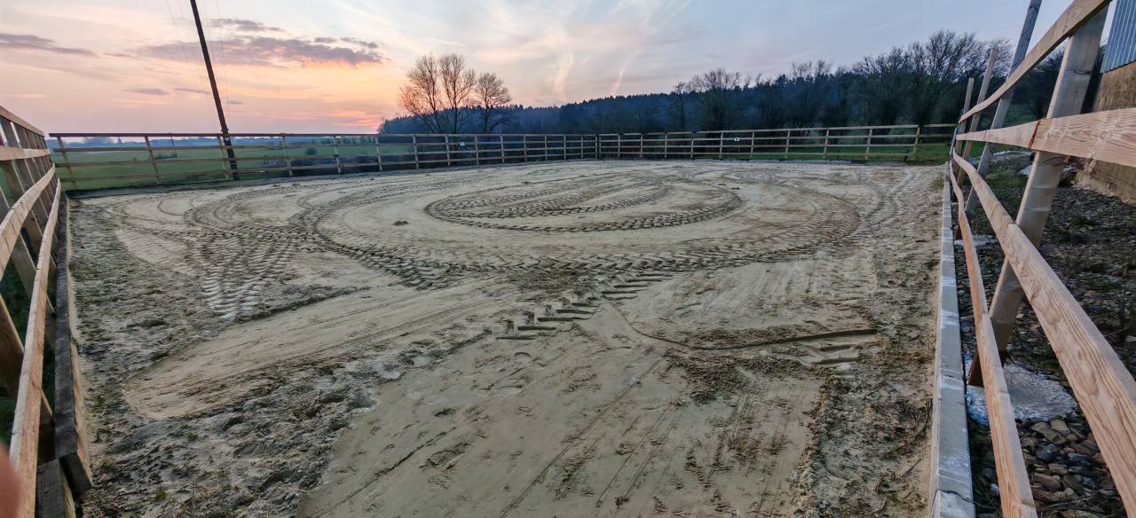 &Eacute;curie sur Sart-Custinne (Gedinne) &agrave; 5min du 08
