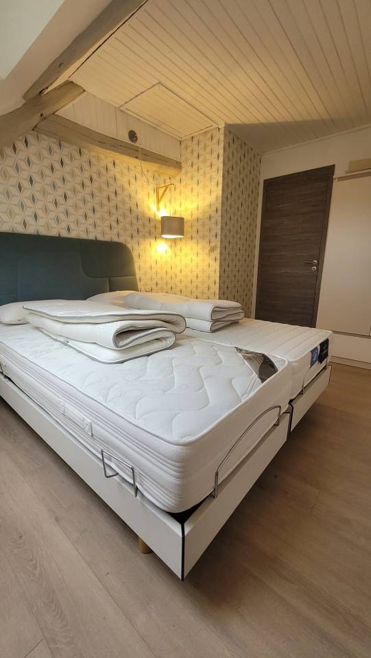 Propri&eacute;t&eacute; &eacute;questre priv&eacute;e CHATEAUDUN - carri&egrave;re, 2boxes