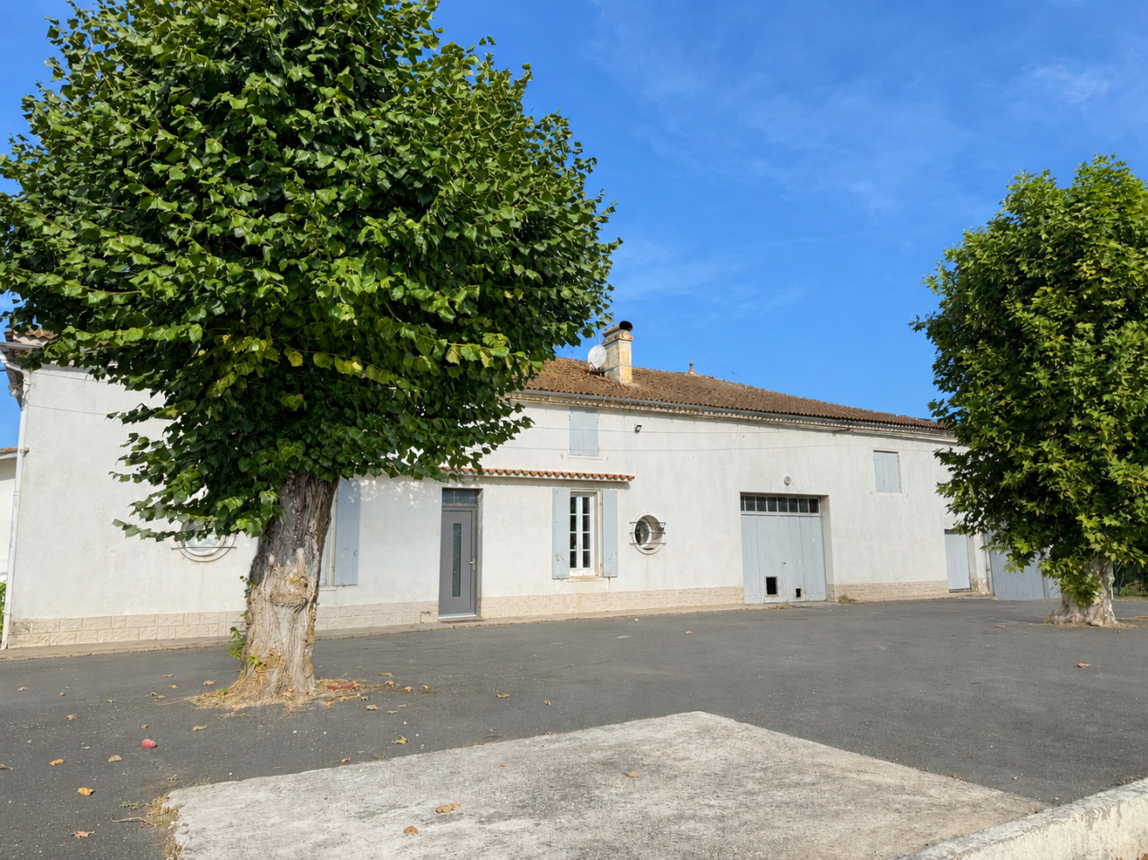 &Agrave; 20 min de St-&Eacute;milion et 10 min de Branne, 2 logements