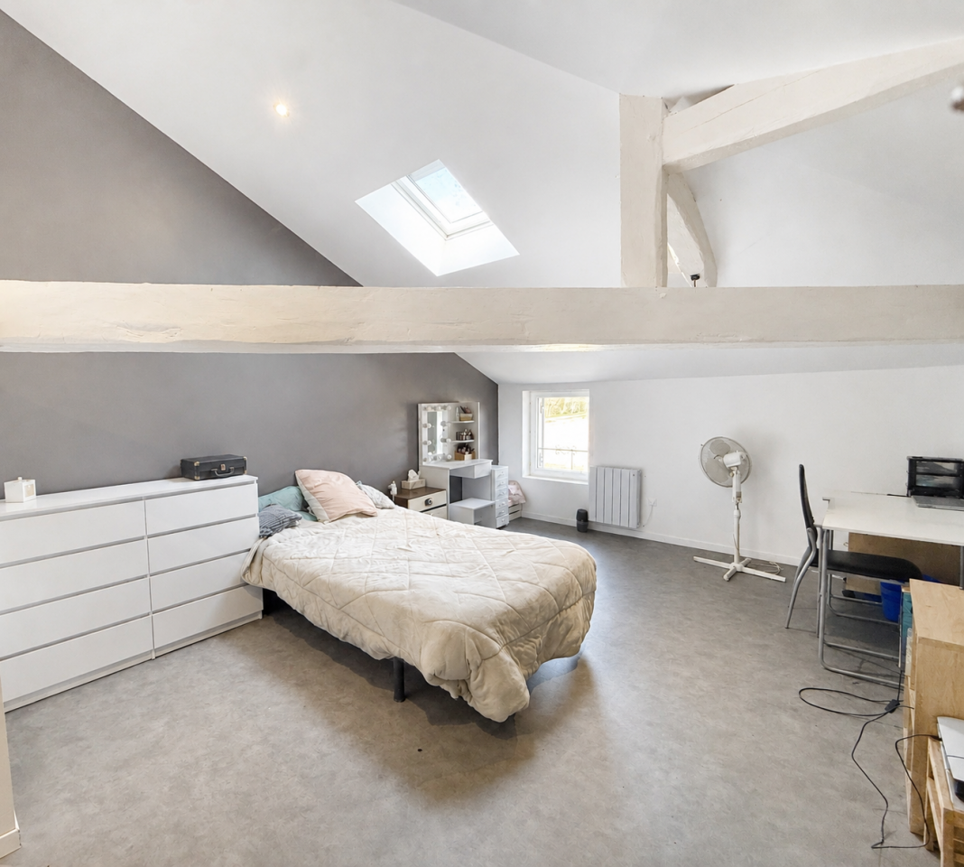 &Agrave; 20 min de St-&Eacute;milion et 10 min de Branne, 2 logements