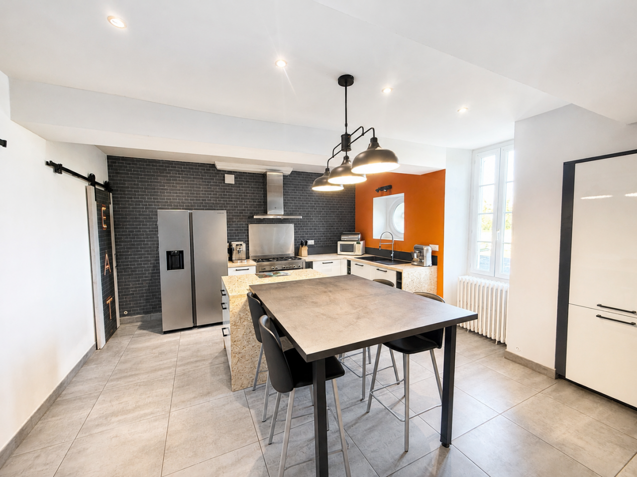 &Agrave; 20 min de St-&Eacute;milion et 10 min de Branne, 2 logements