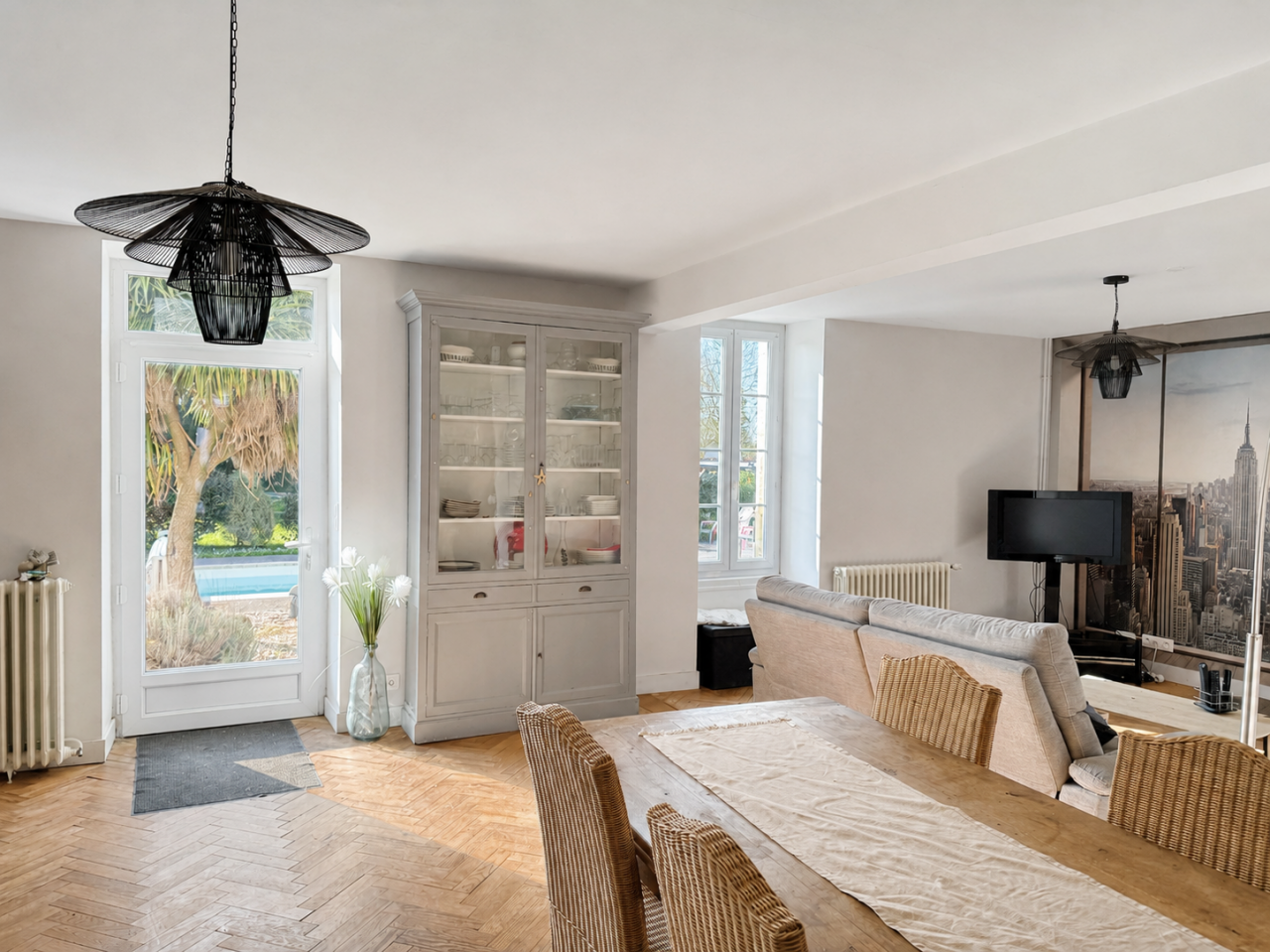 &Agrave; 20 min de St-&Eacute;milion et 10 min de Branne, 2 logements