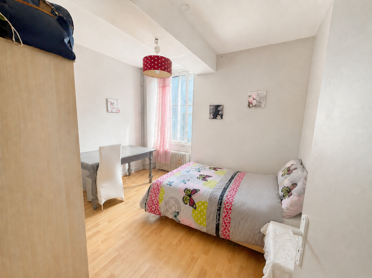 &Agrave; 20 min de St-&Eacute;milion et 10 min de Branne, 2 logements