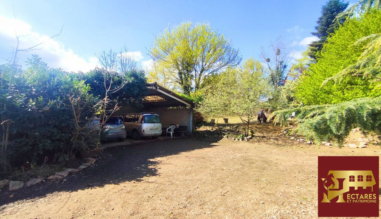 Propri&eacute;t&eacute; &eacute;questre 6,5 hectares attenants