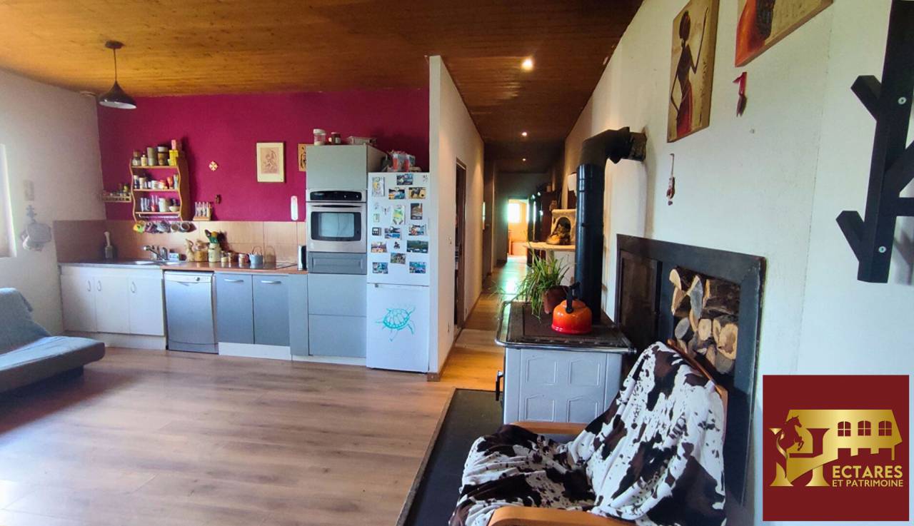 Propri&eacute;t&eacute; &eacute;questre 6,5 hectares attenants