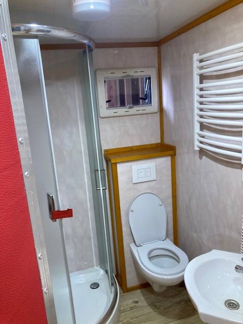  RENAULT 44HH1 BTE  5 CHEVAUX  AVEC APPARTEMENT PUP OUT