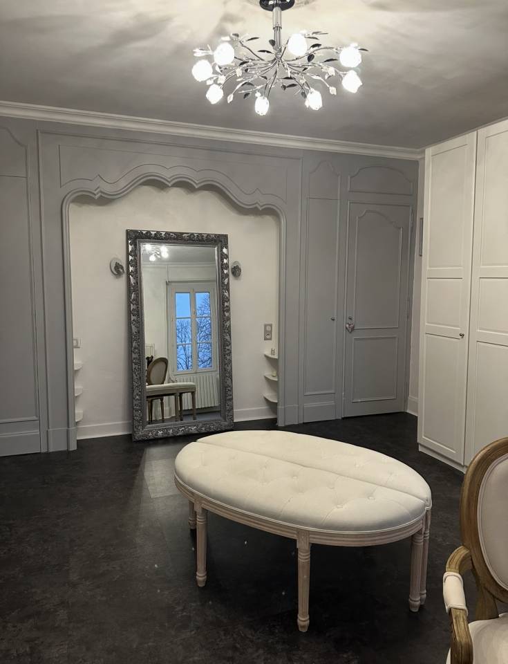 Belle propri&eacute;t&eacute; &eacute;questre + G&icirc;tes