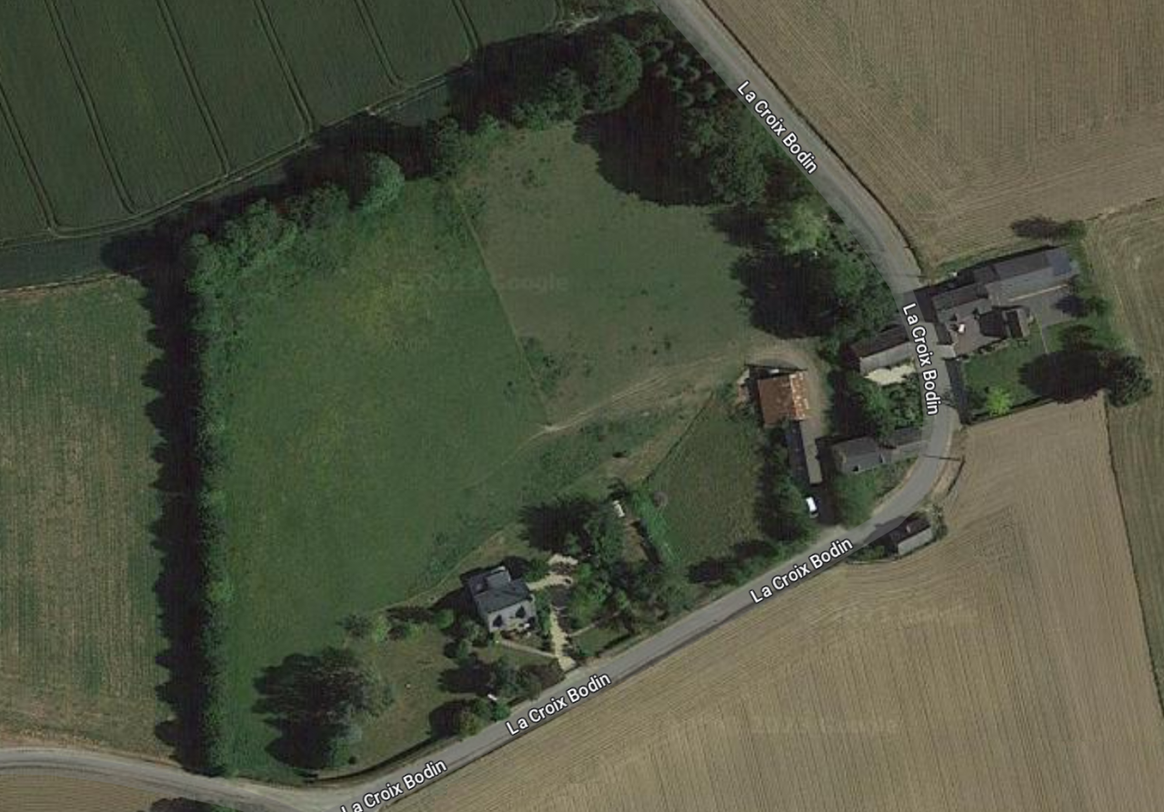 MAISON + HANGAR + ECURIE 3 BOX + PRAIRIE (sur 1,8 ha)