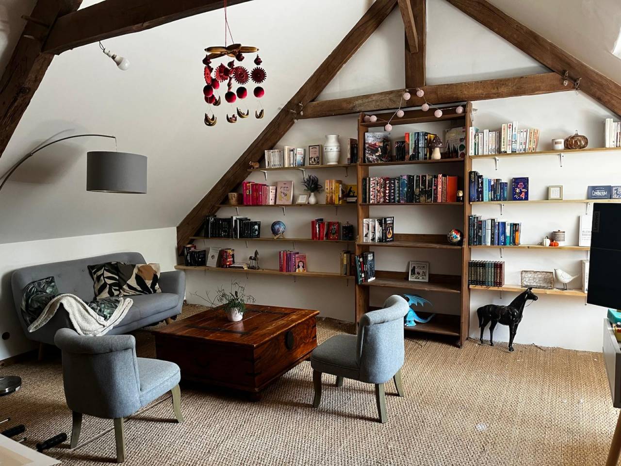 Propri&eacute;t&eacute; &eacute;questre avec g&icirc;te et infrastructures 