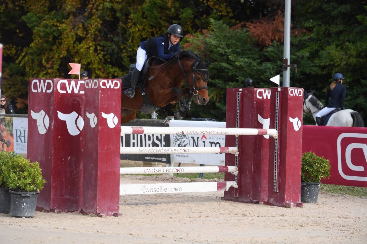 &Agrave; vendre Umbro poney pr&ecirc;t sur 120/125