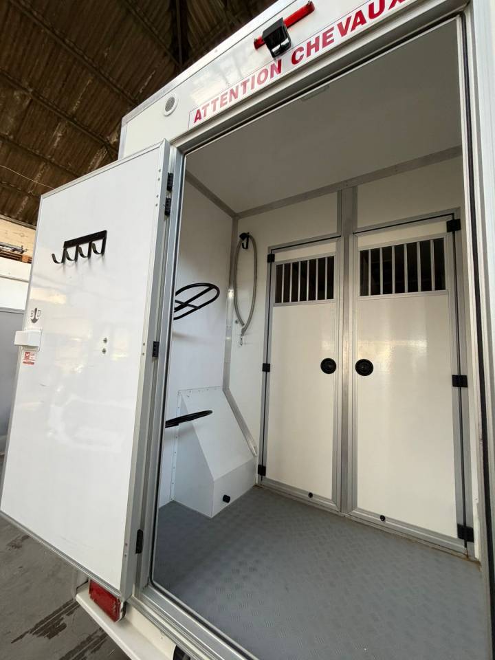  RENAULT MASTER &ndash; 2016 &ndash; 120CV &ndash; 175 000KM &ndash; ACR