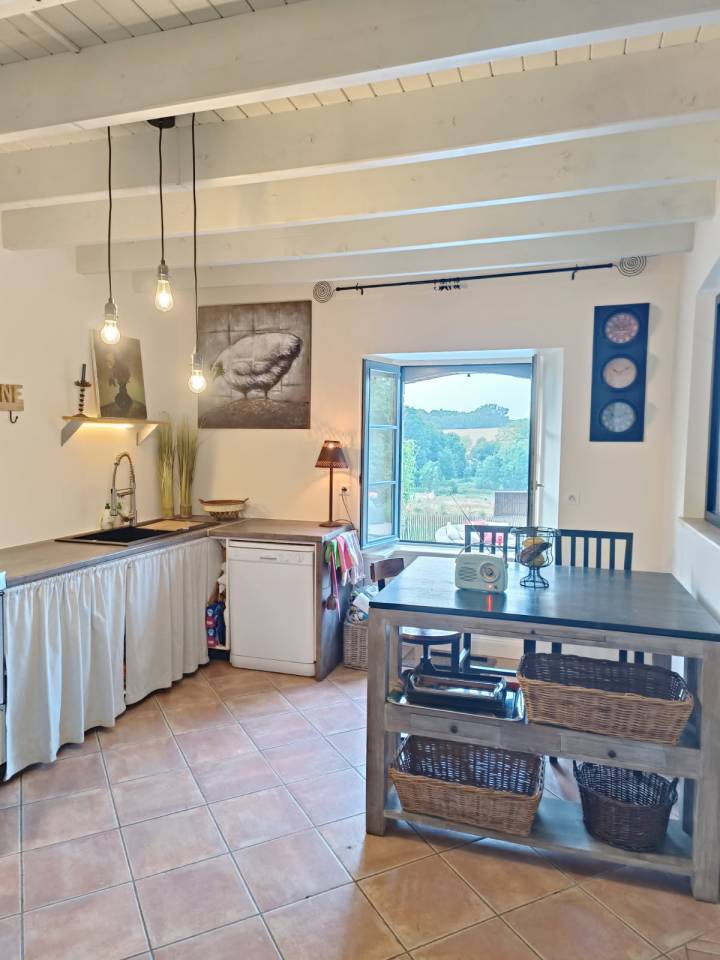 Propri&eacute;t&eacute; &eacute;questre de charme sur 4 ha