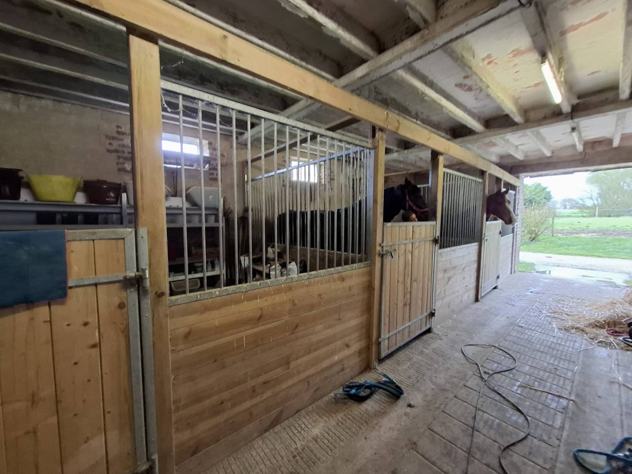 Maison avec installations &eacute;questres  6,42 hectares  Maine