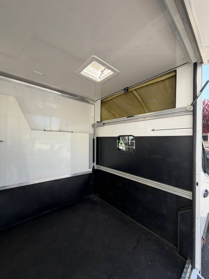 RENAULT MASTER &ndash; 2020 &ndash; 135CV &ndash; 79 000KM &ndash; GLR