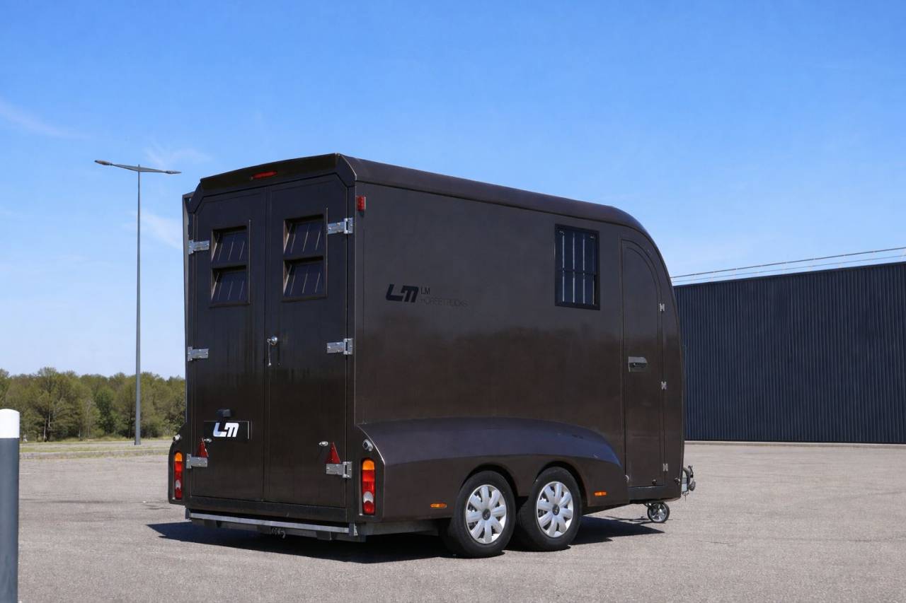 VAN STX EXCLUSIVE TRAILER STALLE 2 CHEVAUX 