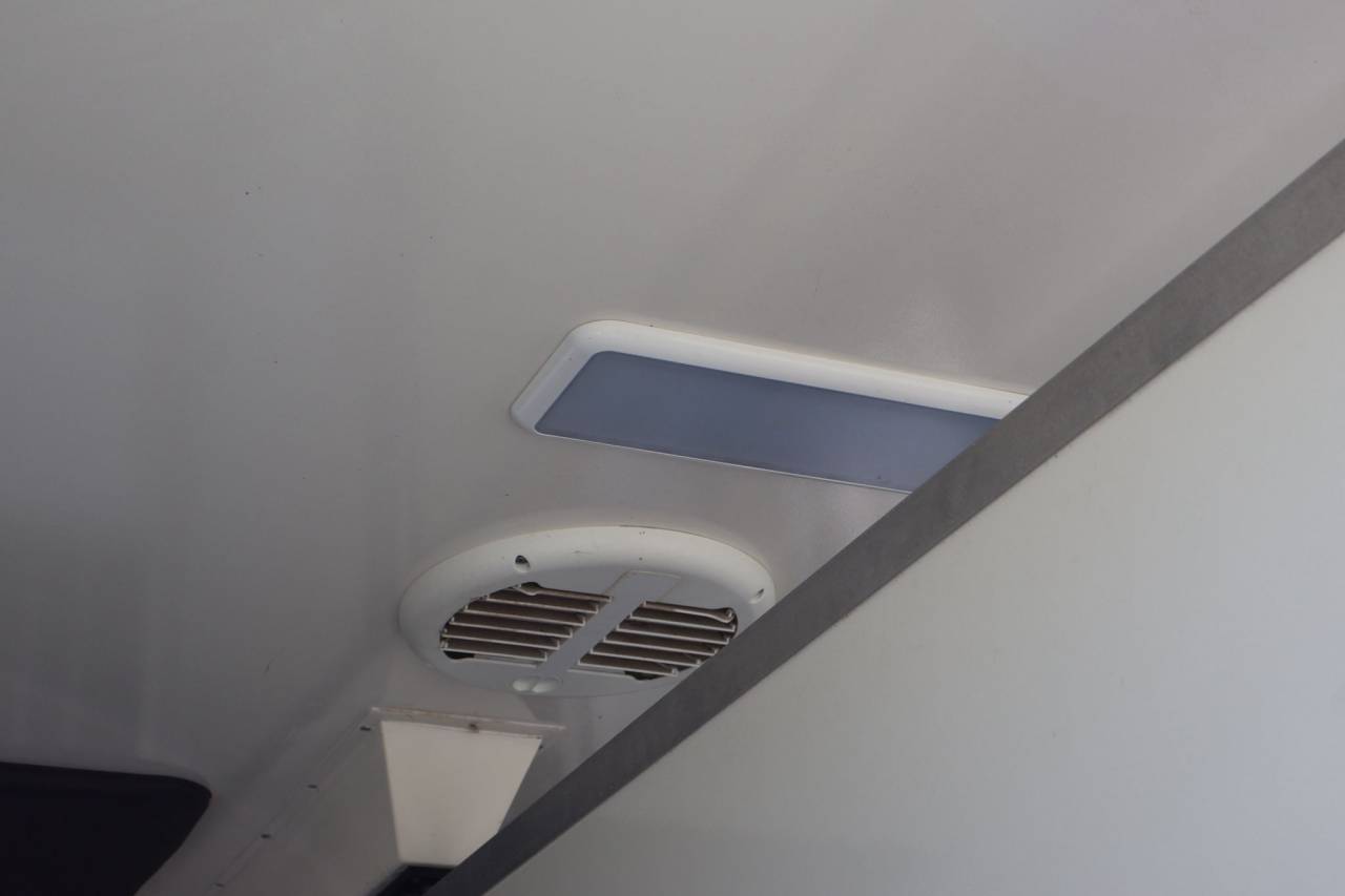 VAN STX EXCLUSIVE TRAILER STALLE 2 CHEVAUX 