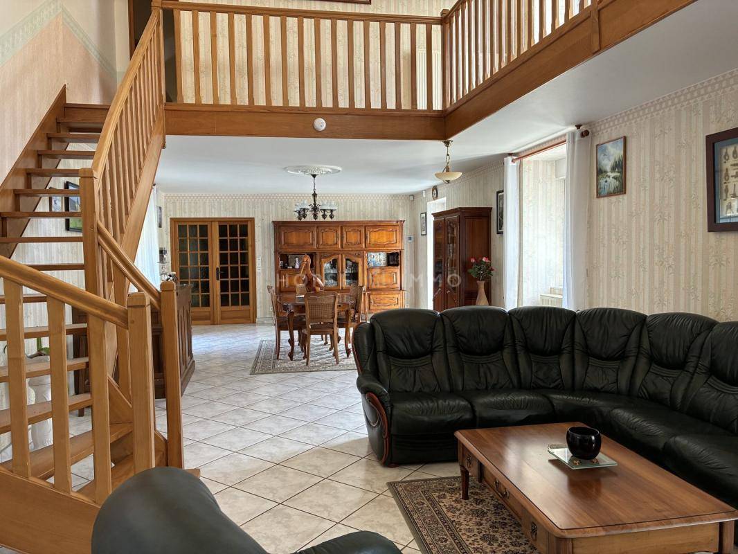 Domaine de charme 340 m&sup2; + terrain 3,6 ha - fort potentiel