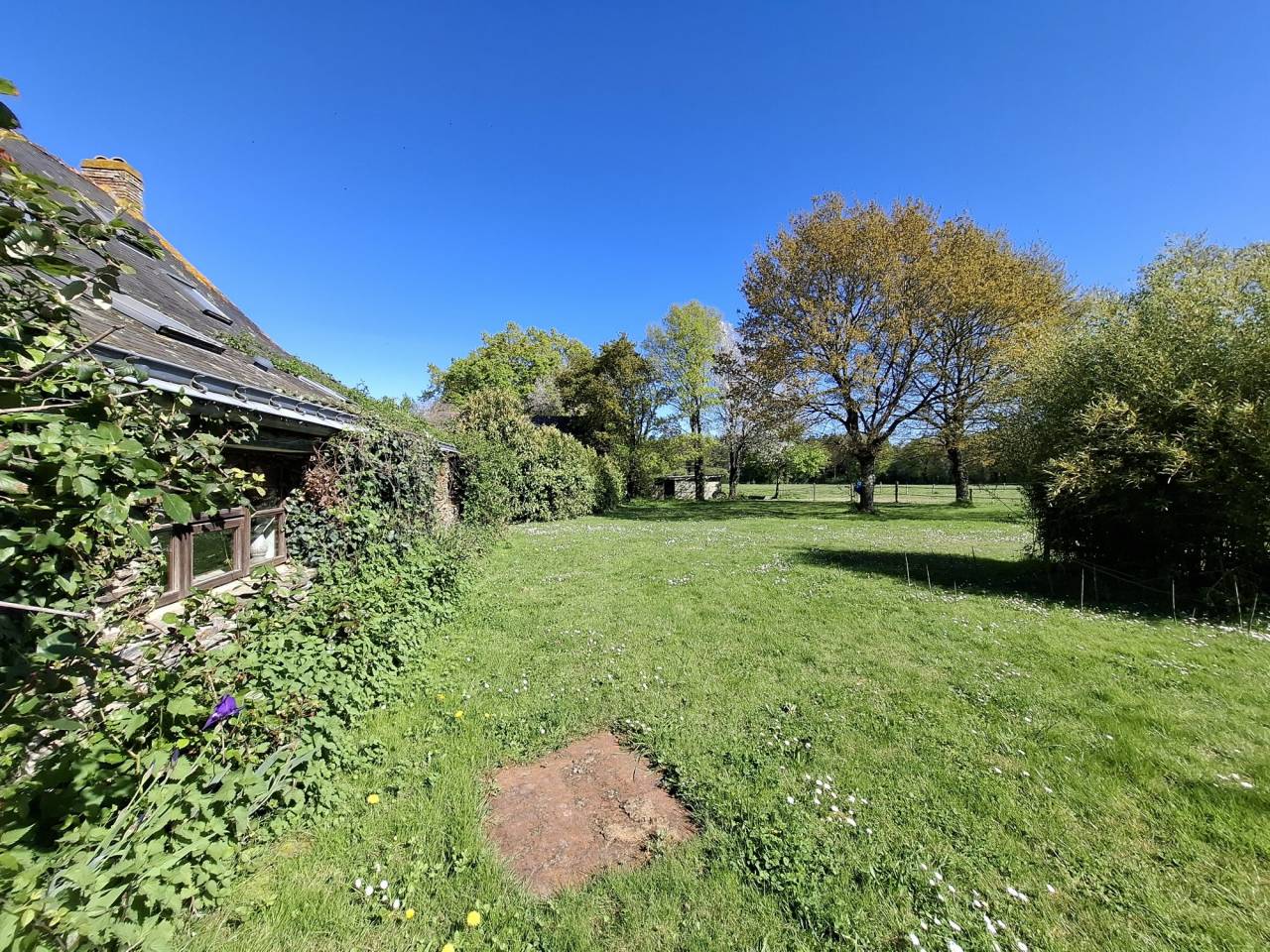 ? Domaine &eacute;questre de prestige avec &eacute;tang priv&eacute;  10 hec