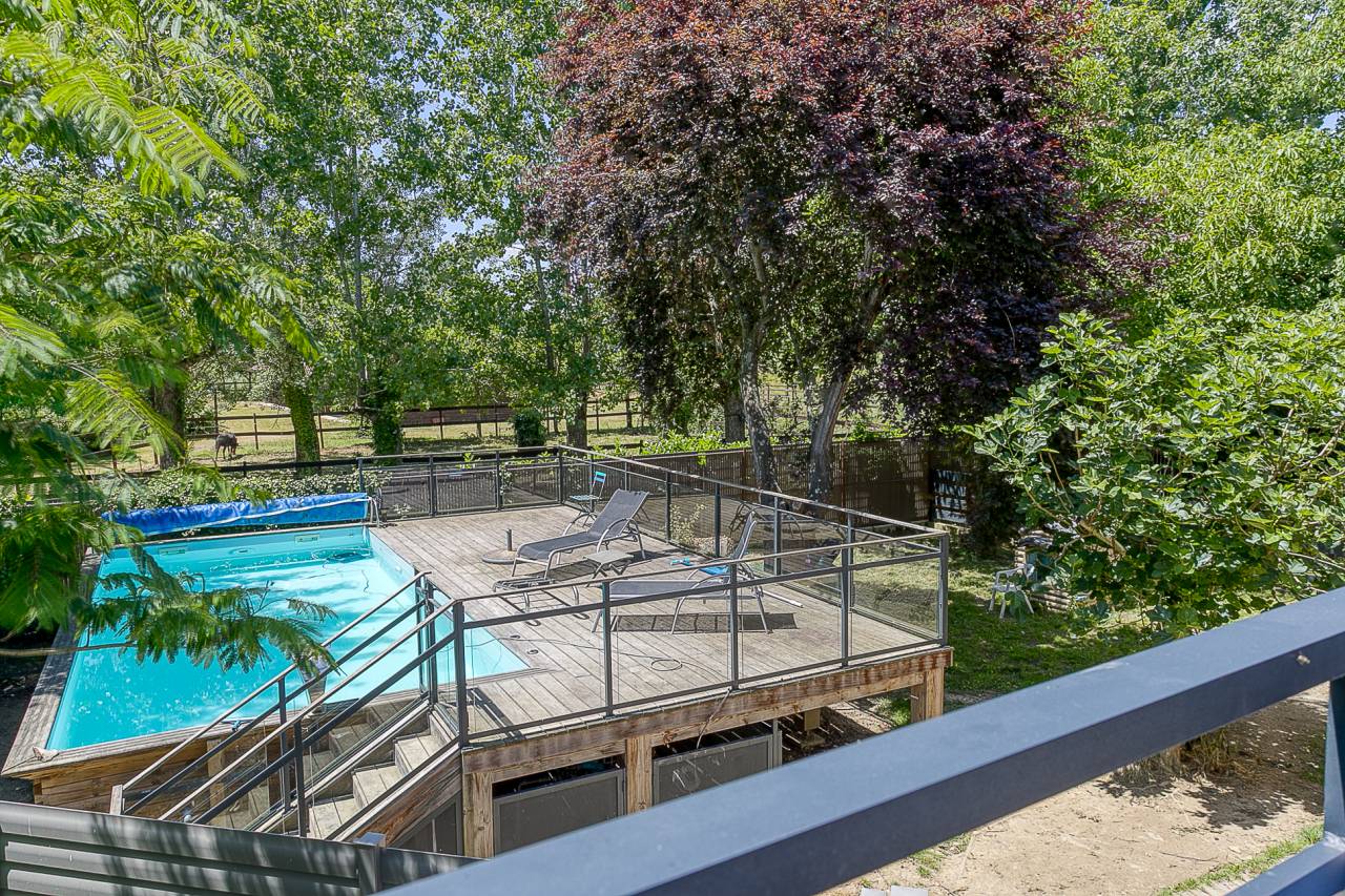 DOMAINE EQUESTRE PROFESSIONNEL SUR 6,5 HA - (65)