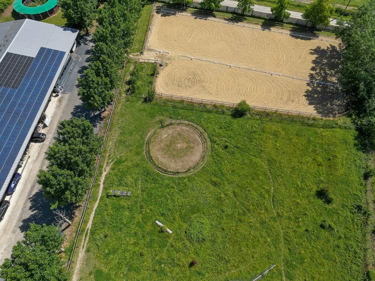 DOMAINE EQUESTRE PROFESSIONNEL SUR 6,5 HA - (65)